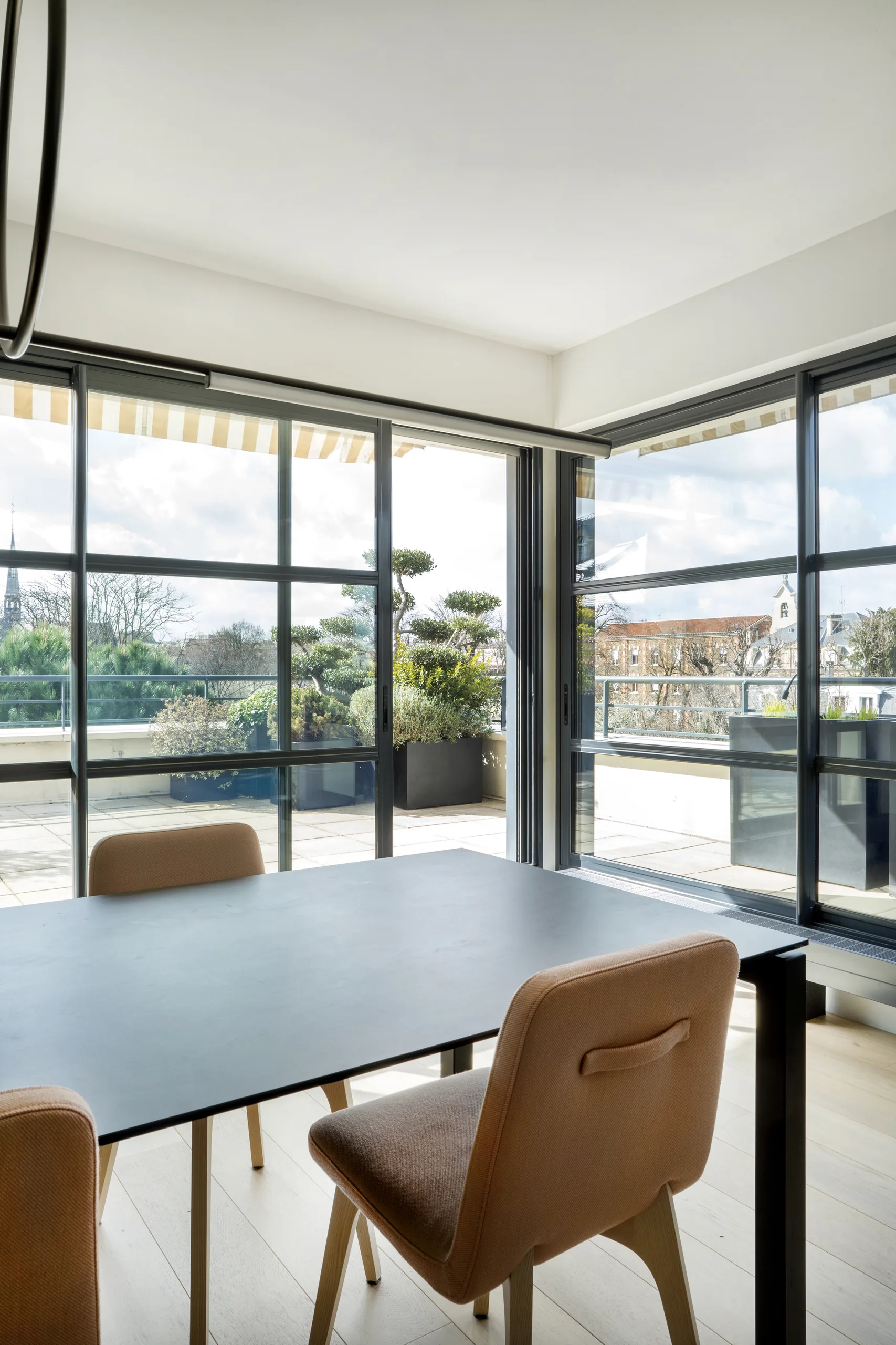 Appartement rénové — séjour, CDG Boulogne-Billancourt
